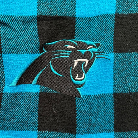 Women’s NFL Carolina Panthers Oversized Scarf 76”x36” - Picture 5 of 5